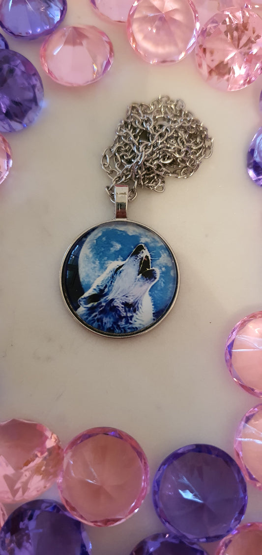 Wolf - Howling At The Moon Wolf Cabachon Necklace