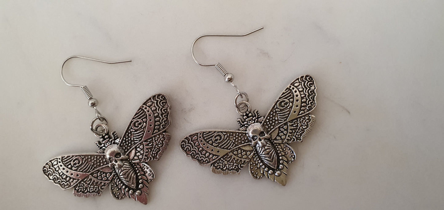 Goth Punk - Beautiful Mothman Set of Earrings - Trendy Gothic