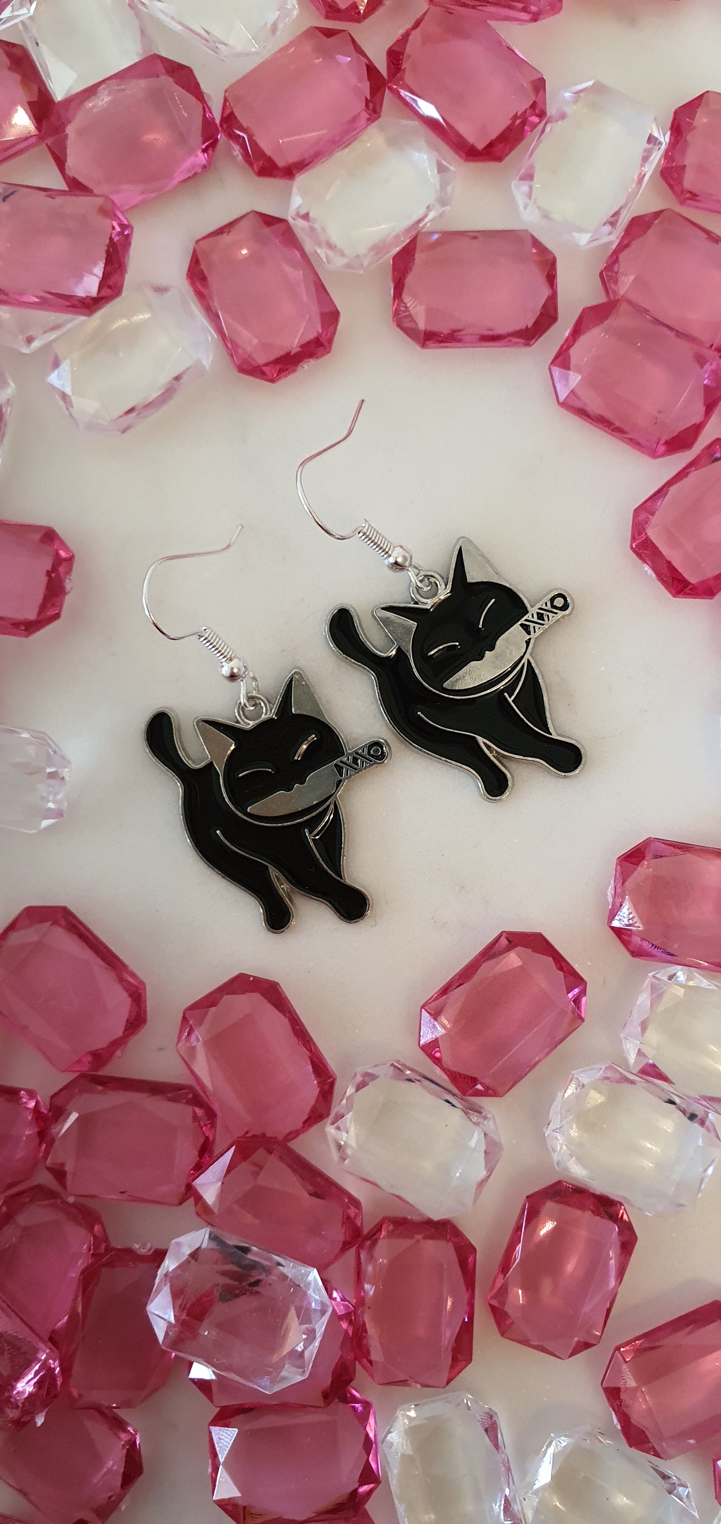 Goth Punk - Smiling Cat & Knife Set of Earrings - Trendy Gothic